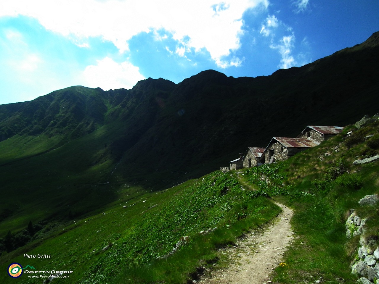 99 baite dei Fontanini (1861 m.) ....JPG